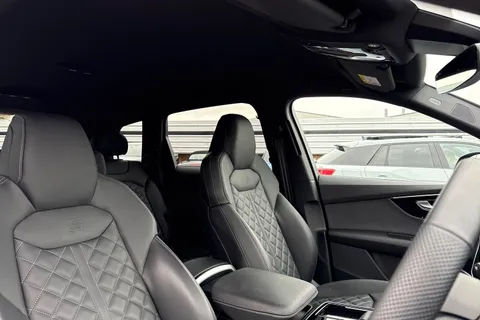 23 of 66 for Audi SQ7 SUV Black Edition TFSI 507 PS tiptronic