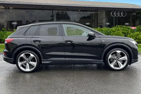 ML25WLD Audi Q4 e-tron Q4 Black Edition 45 e-tron 210,00 kW Thumbnail #4