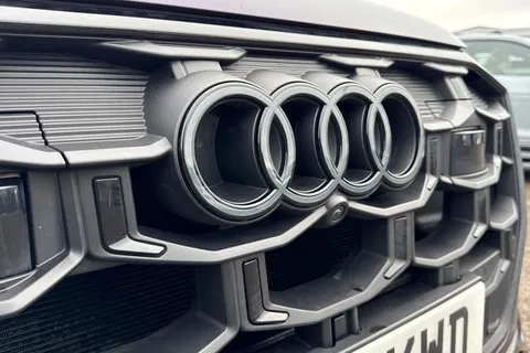 24 of 66 for Audi SQ7 SUV Black Edition TFSI 507 PS tiptronic