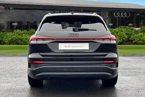 ML25WLD Audi Q4 e-tron Q4 Black Edition 45 e-tron 210,00 kW Thumbnail #5