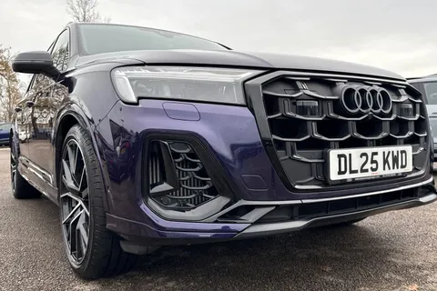 25 of 66 for Audi SQ7 SUV Black Edition TFSI 507 PS tiptronic