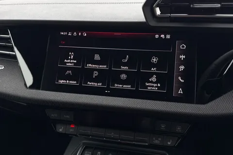 DX25USZ Audi A3 Black Edition 35 TFSI 150 PS S tronic Thumbnail #30