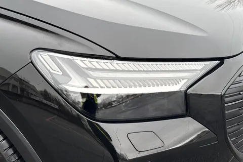 ML25WLD Audi Q4 e-tron Q4 Black Edition 45 e-tron 210,00 kW Thumbnail #10