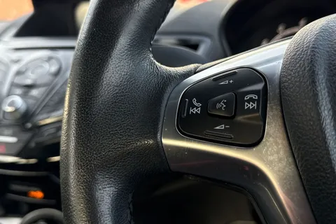 32 of 43 for Ford Fiesta 1.0T EcoBoost Zetec Euro 6 (s/s) 3dr