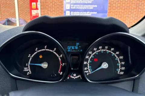 33 of 43 for Ford Fiesta 1.0T EcoBoost Zetec Euro 6 (s/s) 3dr