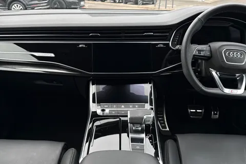 33 of 66 for Audi SQ7 SUV Black Edition TFSI 507 PS tiptronic