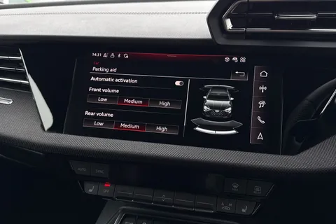 DX25USZ Audi A3 Black Edition 35 TFSI 150 PS S tronic Thumbnail #35