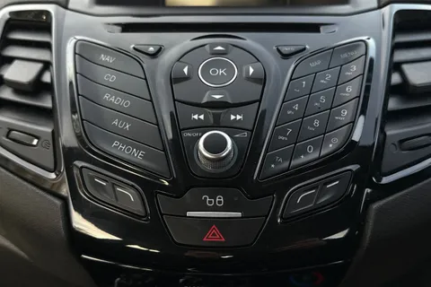 34 of 43 for Ford Fiesta 1.0T EcoBoost Zetec Euro 6 (s/s) 3dr