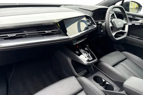 ML25WLD Audi Q4 e-tron Q4 Black Edition 45 e-tron 210,00 kW Thumbnail #16