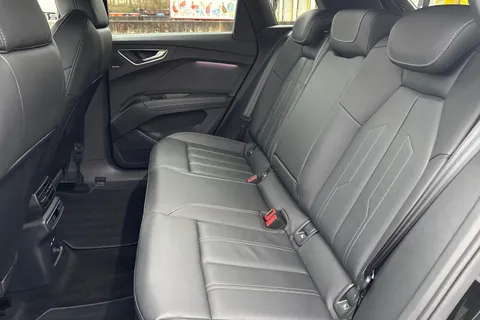 ML25WLD Audi Q4 e-tron Q4 Black Edition 45 e-tron 210,00 kW Thumbnail #20