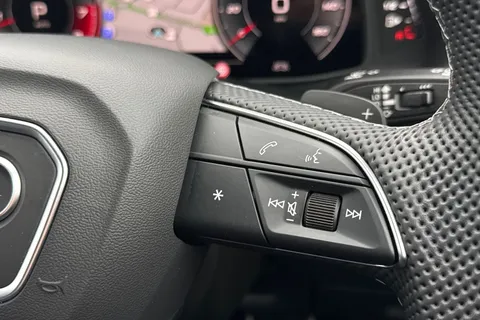 39 of 66 for Audi SQ7 SUV Black Edition TFSI 507 PS tiptronic