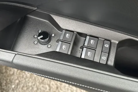 ML25WLD Audi Q4 e-tron Q4 Black Edition 45 e-tron 210,00 kW Thumbnail #22