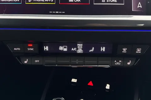 ML25WLD Audi Q4 e-tron Q4 Black Edition 45 e-tron 210,00 kW Thumbnail #23