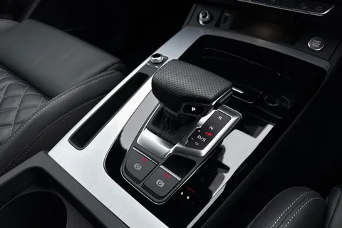 KY23PTX Audi Q5 S line 50 TFSI e quattro 299 PS S tronic Thumbnail #23