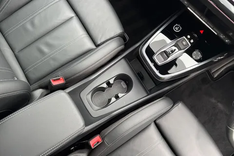 ML25WLD Audi Q4 e-tron Q4 Black Edition 45 e-tron 210,00 kW Thumbnail #24