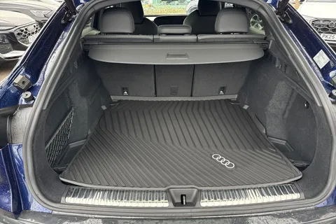 PL25ERX Audi Q5 2.0 TDI Launch Edition Sportback S Tronic quattro Euro 6 (s/s) 5dr Thumbnail #8