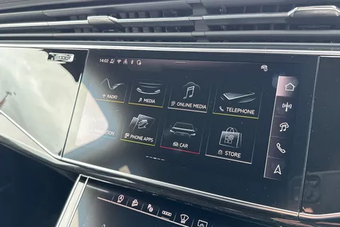 46 of 66 for Audi SQ7 SUV Black Edition TFSI 507 PS tiptronic