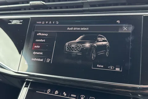 48 of 66 for Audi SQ7 SUV Black Edition TFSI 507 PS tiptronic