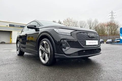 ML25WLD Audi Q4 e-tron Q4 Black Edition 45 e-tron 210,00 kW Thumbnail #31