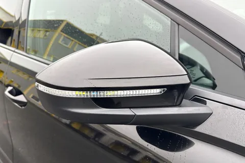 ML25WLD Audi Q4 e-tron Q4 Black Edition 45 e-tron 210,00 kW Thumbnail #33