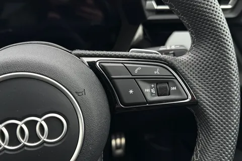 DX25USZ Audi A3 Black Edition 35 TFSI 150 PS S tronic Thumbnail #54