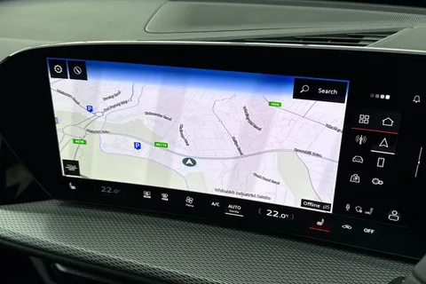 PL25ERX Audi Q5 2.0 TDI Launch Edition Sportback S Tronic quattro Euro 6 (s/s) 5dr Thumbnail #18