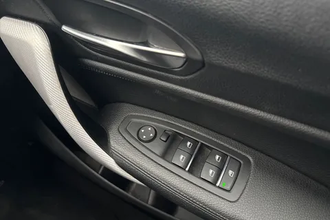 DV19JWJ BMW 1 Series 2.0 120i GPF M Sport Shadow Edition Auto Euro 6 (s/s) 5dr Thumbnail #19