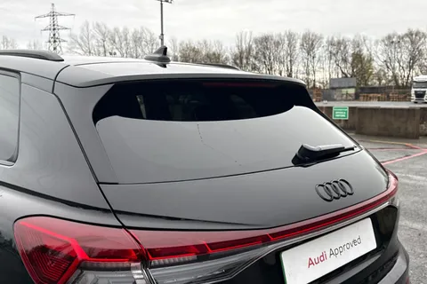 ML25WLD Audi Q4 e-tron Q4 Black Edition 45 e-tron 210,00 kW Thumbnail #36