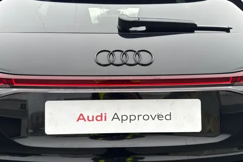 ML25WLD Audi Q4 e-tron Q4 Black Edition 45 e-tron 210,00 kW Thumbnail #37