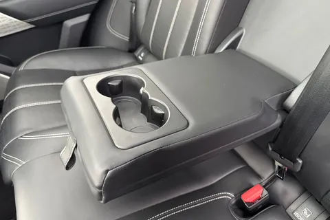 KP21FWF Land Rover Range Rover Velar 2.0 P250 R-Dynamic HSE Auto 4WD Euro 6 (s/s) 5dr Thumbnail #39