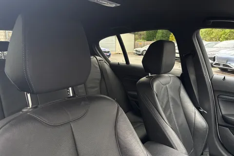 DV19JWJ BMW 1 Series 2.0 120i GPF M Sport Shadow Edition Auto Euro 6 (s/s) 5dr Thumbnail #22