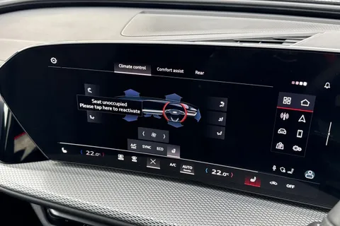 PL25ERX Audi Q5 2.0 TDI Launch Edition Sportback S Tronic quattro Euro 6 (s/s) 5dr Thumbnail #23