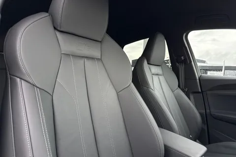 PL25ERX Audi Q5 2.0 TDI Launch Edition Sportback S Tronic quattro Euro 6 (s/s) 5dr Thumbnail #25