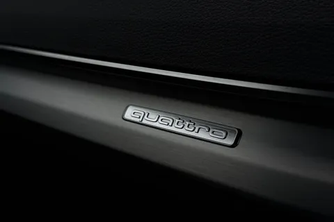 KY23PTX Audi Q5 S line 50 TFSI e quattro 299 PS S tronic Thumbnail #42