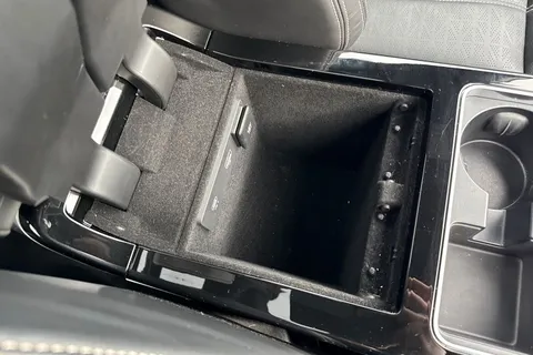 KP21FWF Land Rover Range Rover Velar 2.0 P250 R-Dynamic HSE Auto 4WD Euro 6 (s/s) 5dr Thumbnail #44