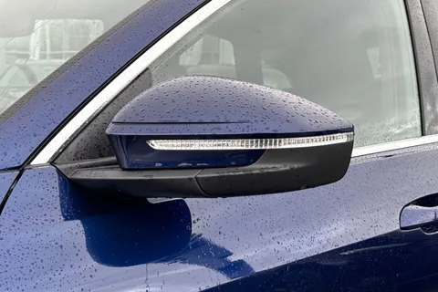 PL25ERX Audi Q5 2.0 TDI Launch Edition Sportback S Tronic quattro Euro 6 (s/s) 5dr Thumbnail #26