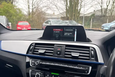 DV19JWJ BMW 1 Series 2.0 120i GPF M Sport Shadow Edition Auto Euro 6 (s/s) 5dr Thumbnail #28