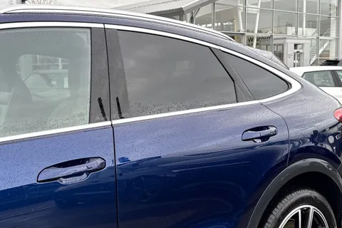 PL25ERX Audi Q5 2.0 TDI Launch Edition Sportback S Tronic quattro Euro 6 (s/s) 5dr Thumbnail #28