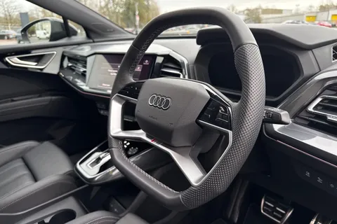 ML25WLD Audi Q4 e-tron Q4 Black Edition 45 e-tron 210,00 kW Thumbnail #49