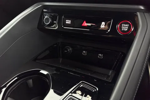 PL25ERX Audi Q5 2.0 TDI Launch Edition Sportback S Tronic quattro Euro 6 (s/s) 5dr Thumbnail #35