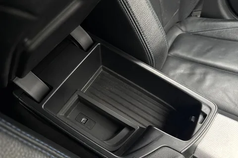 DV19JWJ BMW 1 Series 2.0 120i GPF M Sport Shadow Edition Auto Euro 6 (s/s) 5dr Thumbnail #38