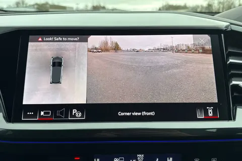 ML25WLD Audi Q4 e-tron Q4 Black Edition 45 e-tron 210,00 kW Thumbnail #57