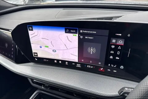 PL25ERX Audi Q5 2.0 TDI Launch Edition Sportback S Tronic quattro Euro 6 (s/s) 5dr Thumbnail #41