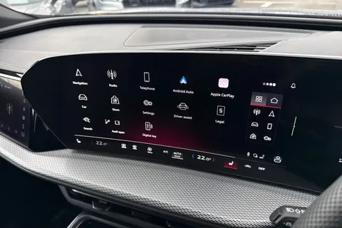 PL25ERX Audi Q5 2.0 TDI Launch Edition Sportback S Tronic quattro Euro 6 (s/s) 5dr Thumbnail #42