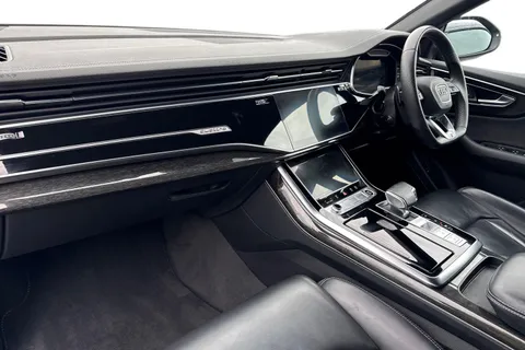 9 of 66 for Audi Q8 Black Edition 50 TDI quattro 286 PS tiptronic