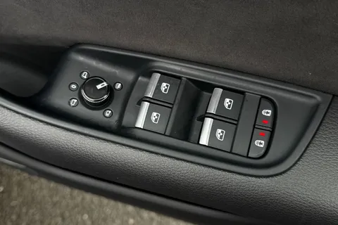 18 of 66 for Audi Q8 Black Edition 50 TDI quattro 286 PS tiptronic