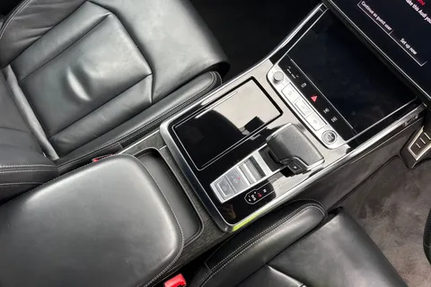 20 of 66 for Audi Q8 Black Edition 50 TDI quattro 286 PS tiptronic