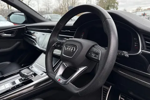 47 of 66 for Audi Q8 Black Edition 50 TDI quattro 286 PS tiptronic