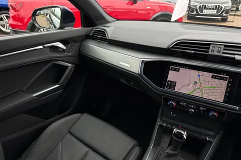 BJ25OEA Audi Q3 S line 35 TFSI  150 PS S tronic Thumbnail #20