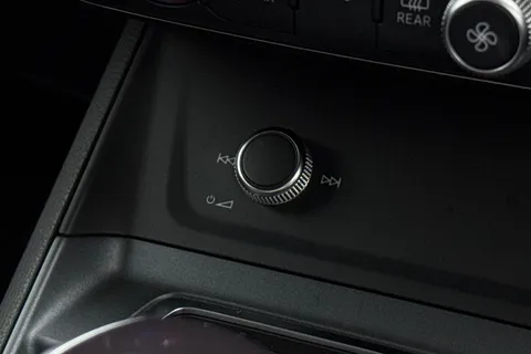 BJ25OEA Audi Q3 S line 35 TFSI  150 PS S tronic Thumbnail #45